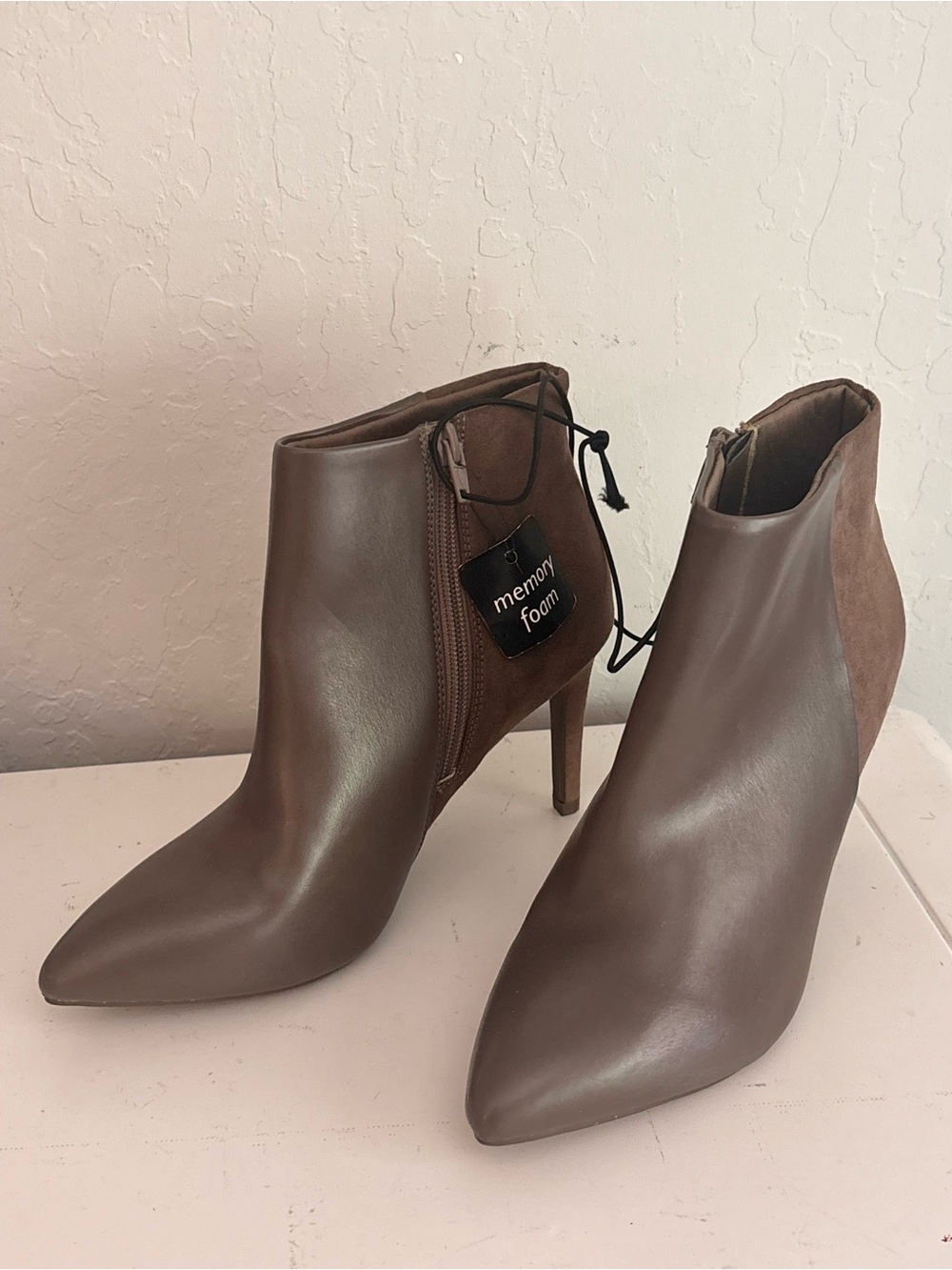 Worthington Lorna Pointed-Toe Ankle Boots, Suede Faux Leather Stiletto Heel Sz 7